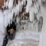 Le spettacolari grotte congelate del lago Superiore 03