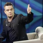 Robbie Williams compie 40 anni (8)08