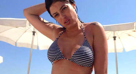 Sara Tommasi, foto hot in bikini su Facebook: “Notte tesorucci”