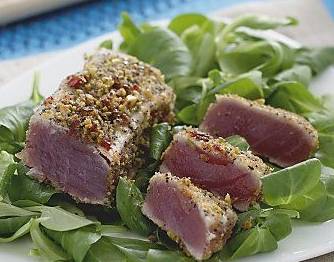 Ricette di pesce: tonno in crosta di pistacchi e pomodori secchi