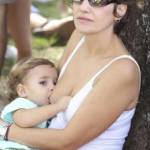 300 mamme in Cile allattano in pubblico per protesta11