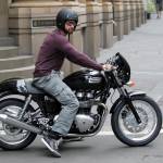 Gerard Butler in moto per le strade di Sydney04