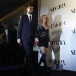 Shakira presenta il nuovo album con il suo Pique03