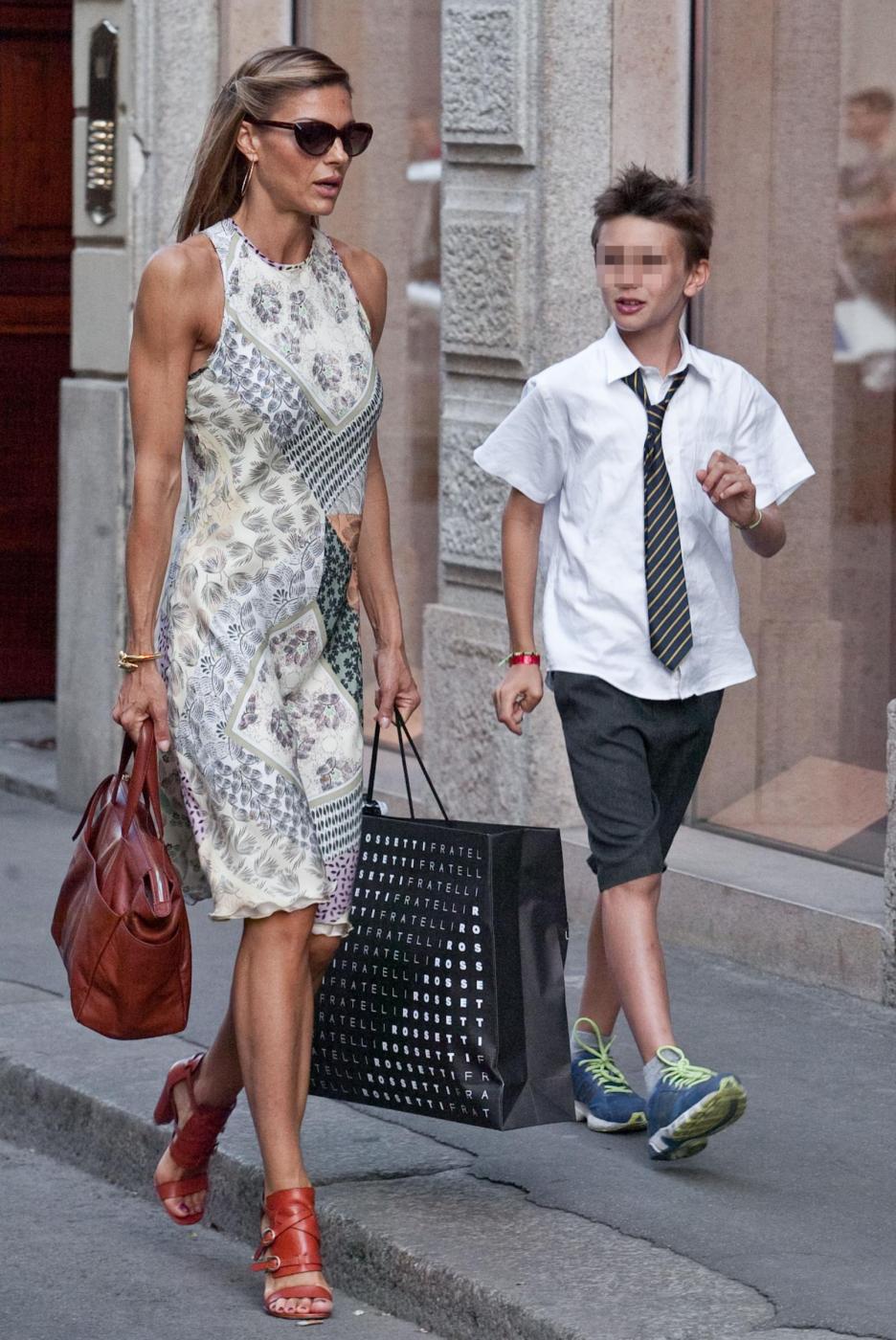 Martina Colombari cerca orologio un per Billy03