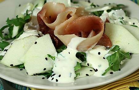 Ricette di pesce: carpaccio di pesce spada con mele e rucola