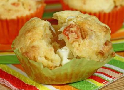 Finger food: muffin salati con salmone e feta