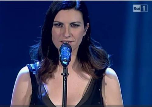 Laura Pausini, Music Awards 2014: "Basta omofobia!". Serata di duetti