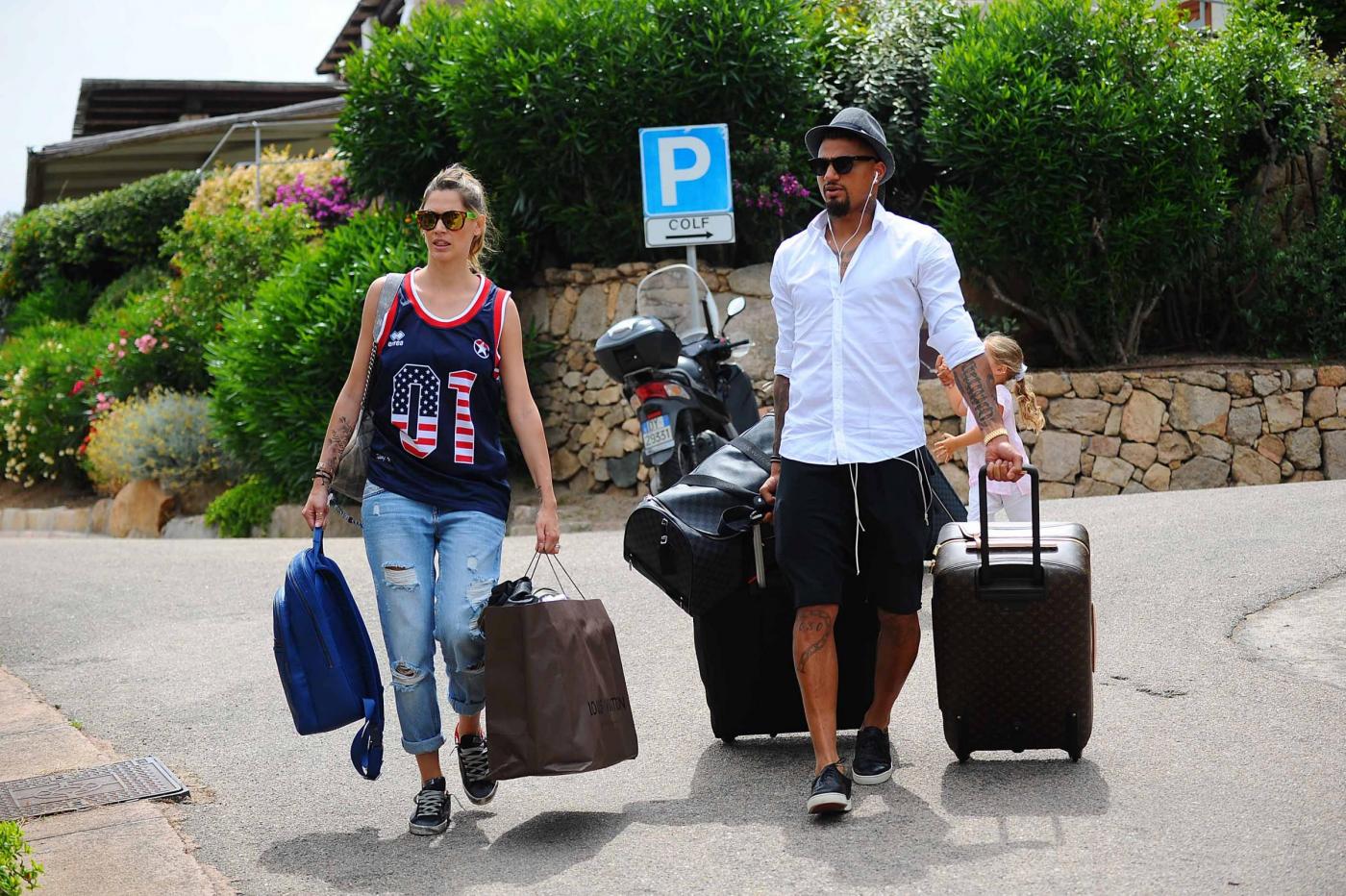 Melissa Satta e Kevin Prince Boateng in Sardegna05