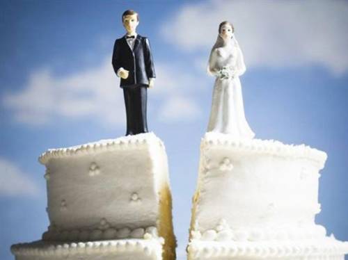 Divorzio, in Italia sempre più raro. Felicità? No, questione di soldi