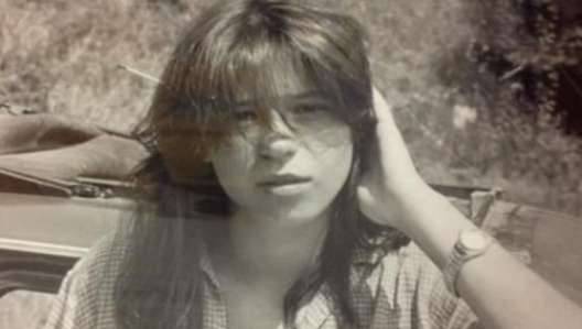 Maria De Filippi a 16 anni: ecco la foto mostrata da Maurizio Costanzo