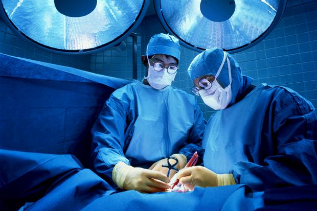 Ipnosi al posto dell'anestesia: novità in sala operatoria