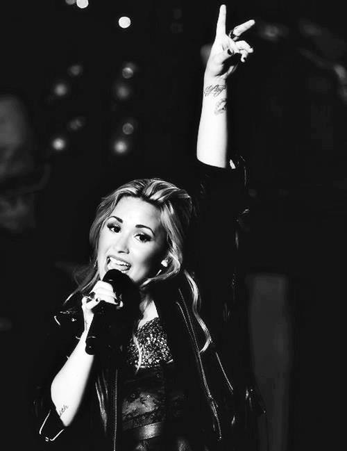 Patricia Jordane sexy amante Neymar? Brasile censura PlayBoy (FOTO) 03