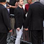 Daniel Radcliffe esce dagli studi tv e incontra un fan troppo focoso 02