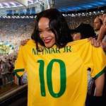 Rihanna, mania(ca) da mondiali: Brasile, Ghana, Germania... basta che tifa