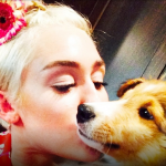 Miley Cyrus: su Instagram le foto con Emu, il suo nuovo cucciolo03