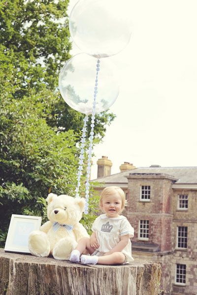 Principino George compie un anno le foto della (finta) festa 07