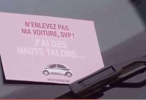 Lo spot della Twingo è sessista: la Renault lo ritira dopo due ore