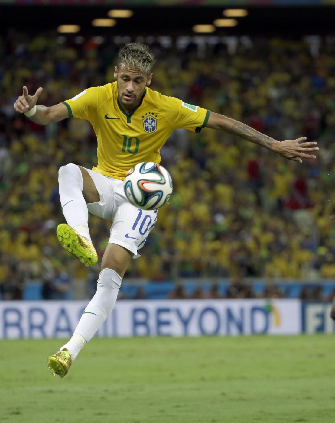 Neymar dopo l’infortunio: “Il sogno di vincere i Mondiali non è finito”