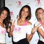 Victoria's Secret, gli angeli pedalano per beneficenza contro il cancro 10