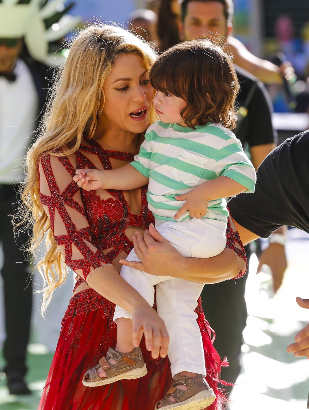 Mondiali 2014, Shakira e il piccolo Milan sul palco del Maracanà (foto)