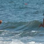 Deborah Roversi, topless in spiaggia e bagno con un'amica08