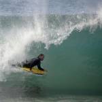 California, onde alte 10 metri: l'uragano Maria non ferma i surfisti2024