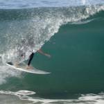 California, onde alte 10 metri: l'uragano Maria non ferma i surfisti09
