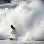 California, onde alte 10 metri: l'uragano Maria non ferma i surfisti06