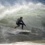California, onde alte 10 metri: l'uragano Maria non ferma i surfisti03