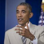 Barack Obama si presenta col vestito color talpa (foto): il web lo sfotte 03