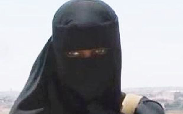 Jihad, ragazza inglese: "Voglio essere la prima a decapitare un occidentale"