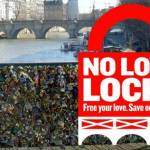 Parigi si oppone ai lucchetti sui ponti: "L'amore è senza catene"