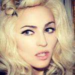 Da Madonna a Gwen Stefani: le star che non amano l'abbronzatura (foto)