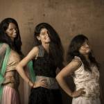 Donne sfigurate dall'acido diventano modelle per un fotografo indiano (foto)