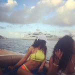 Rihanna a spasso nel Mediterraneo: dopo Capri e la Sicilia sceglie Ponza (foto)