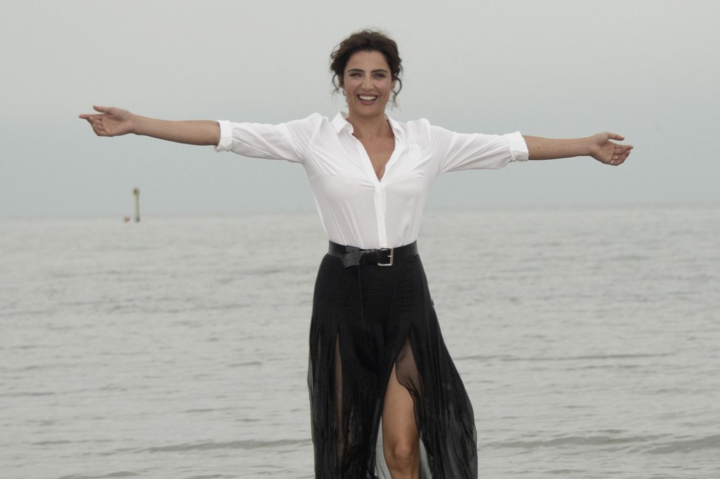 Mostra di Venezia 2014: l'arrivo della madrina Luisa Ranieri (foto)