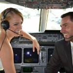 Pilota e hostess si sposano: album di nozze sull'aereo (FOTO)