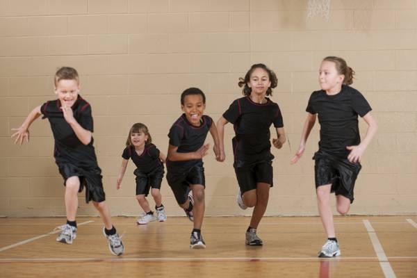 Bambini iperattivi, ginnastica al mattino li calma