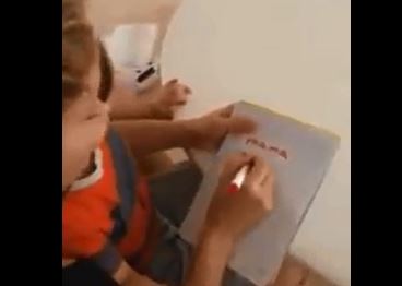 Shakira: suo figlio Milan, a un anno e 8 mesi, già legge (VIDEO)