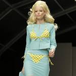 MFW: Moschino celebra la donna Barbie (FOTO e VIDEO)