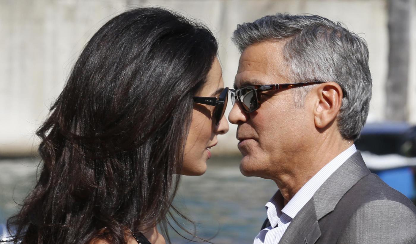 Nozze George Clooney: l'attore canterà per la promessa sposa Amal Alamuddin