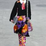 PFW, Chanel: Karl Lagerfeld lancia la sfilata-corteo femminista (FOTO)