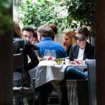 Claudia Galanti pranza a Milano con Tommaso Buti: con loro Raffaella Zardo FOTO4