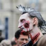 Zombie Wolk: 3500 persone in strada travestite da morti viventi 032