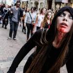 Zombie Wolk: 3500 persone in strada travestite da morti viventi 10