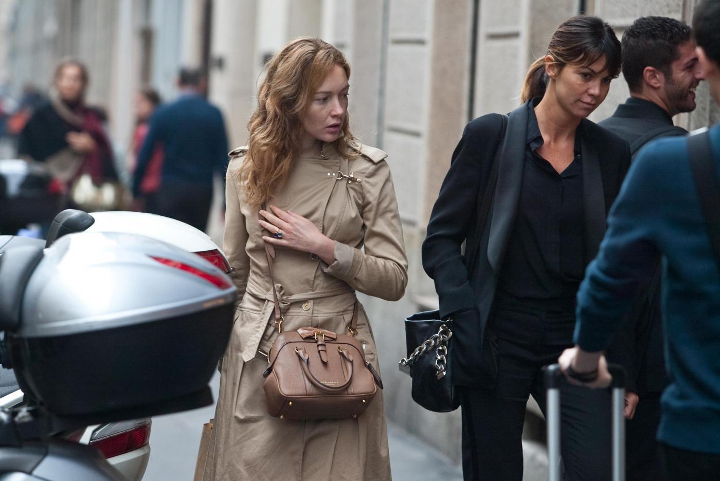 Cristiana Capotondi, shopping a Milano per la ragazza della porta accanto05