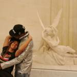Beyoncé e Jay-Z al Louvre di Parigi: il selfie davanti alla Gioconda 03