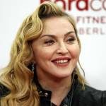 Madonna: Rocco vive a Londra col padre, lei gli scrive "Mi manchi"