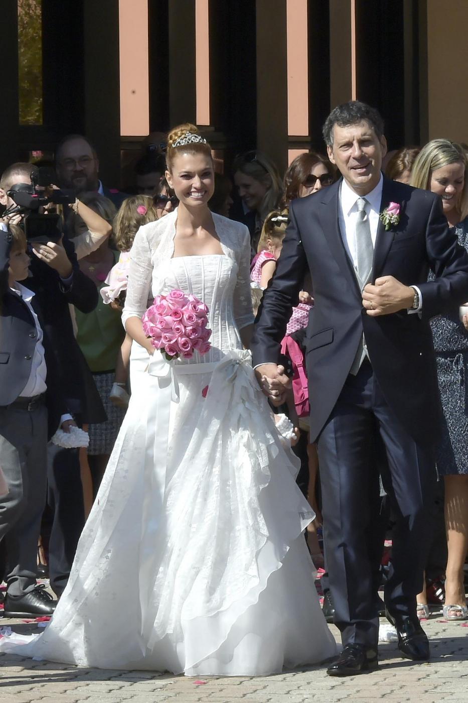 Fabrizio Frizzi sposa Carlotta Mantovan: le foto del matrimonio