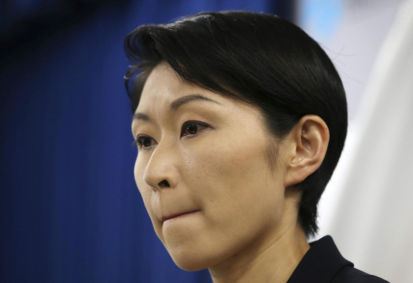 Yuko Obuchi, ministra giapponese nei guai per 75mila euro spesi in cosmetici